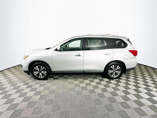 Photo of 2017 Brilliant Silver Metallic Nissan Pathfinder