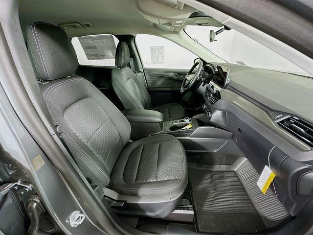 Photo of 2025 Carbonized Gray Metallic Ford Escape