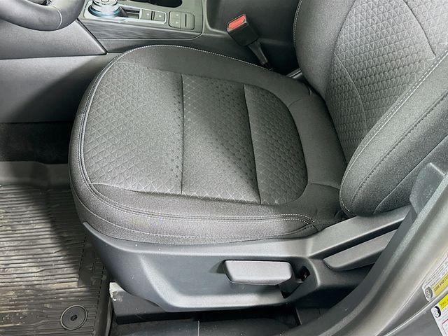 Photo of 2025 Carbonized Gray Metallic Ford Escape