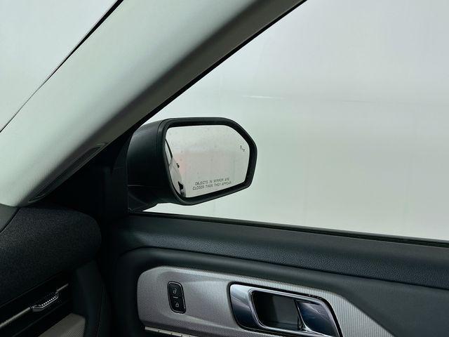 Photo of 2025 Agate Black Metallic Ford Explorer