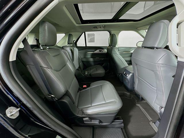 Photo of 2025 Agate Black Metallic Ford Explorer