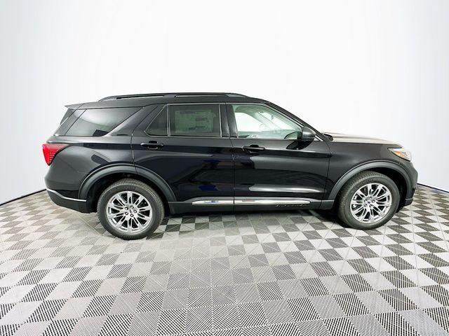 Photo of 2025 Agate Black Metallic Ford Explorer