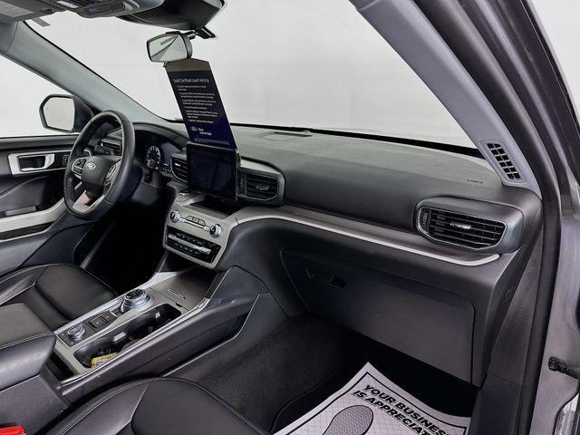 Photo of 2023 Carbonized Gray Metallic Ford Explorer