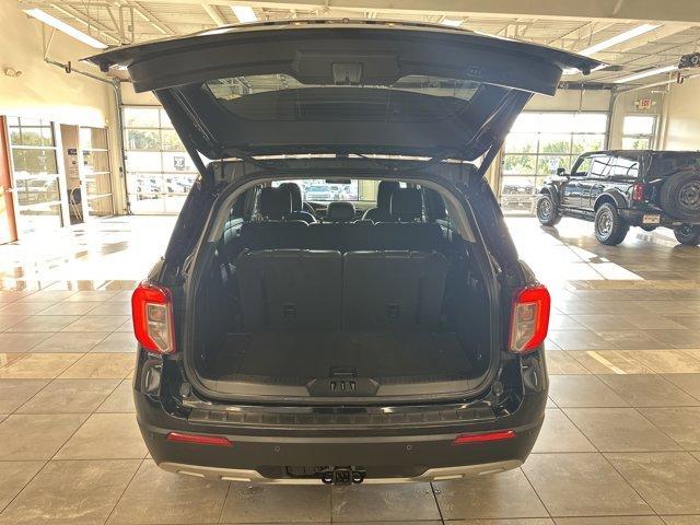 Photo of 2022 Agate Black Metallic Ford Explorer