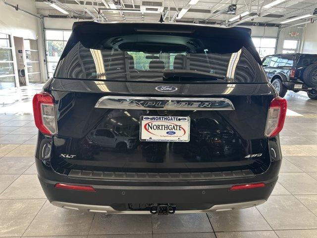 Photo of 2022 Agate Black Metallic Ford Explorer