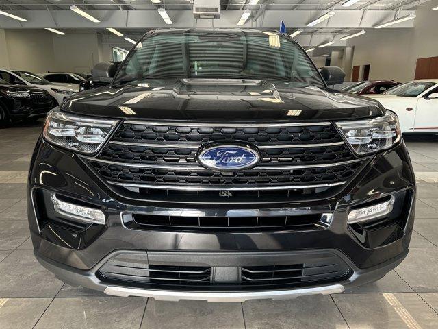 Photo of 2022 Agate Black Metallic Ford Explorer