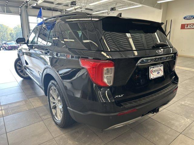 Photo of 2022 Agate Black Metallic Ford Explorer