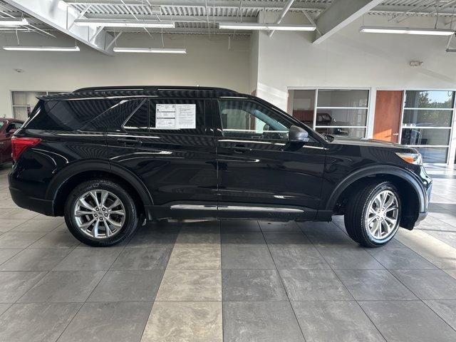 Photo of 2022 Agate Black Metallic Ford Explorer
