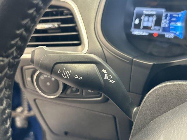 Photo of 2022 Atlas Blue Metallic Ford Edge