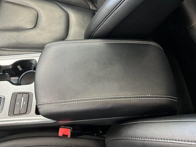 Photo of 2022 Atlas Blue Metallic Ford Edge