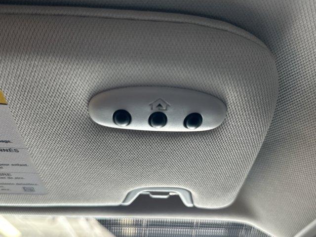 Photo of 2022 Atlas Blue Metallic Ford Edge