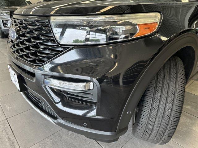 Photo of 2020 Agate Black Metallic Ford Explorer