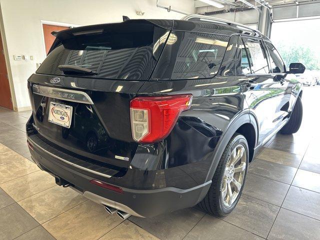 Photo of 2020 Agate Black Metallic Ford Explorer