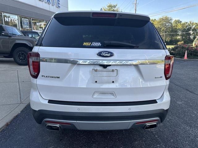 Photo of 2017 White Platinum Tri-Coat Metallic Ford Explorer