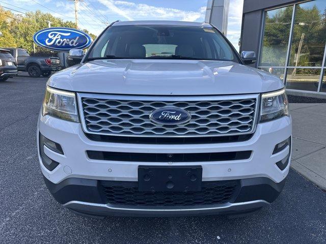 Photo of 2017 White Platinum Tri-Coat Metallic Ford Explorer