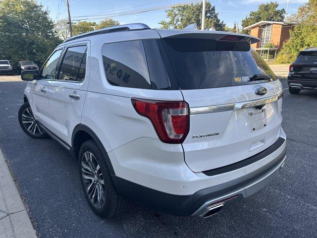 Photo of 2017 White Platinum Tri-Coat Metallic Ford Explorer