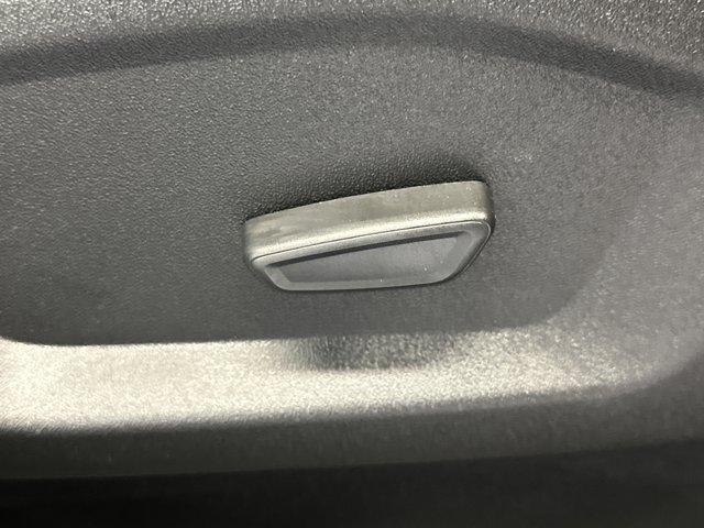 Photo of 2024 Agate Black Metallic Ford Edge