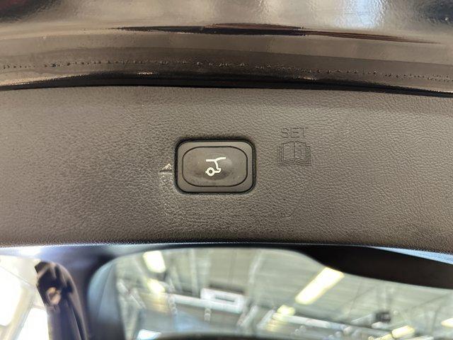 Photo of 2024 Agate Black Metallic Ford Edge