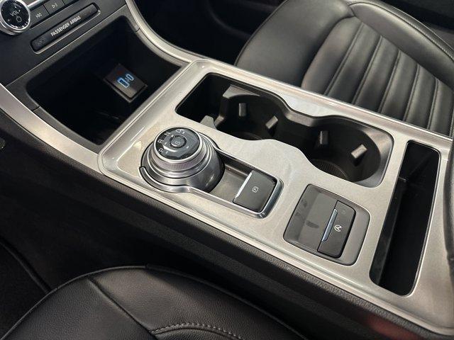 Photo of 2024 Agate Black Metallic Ford Edge