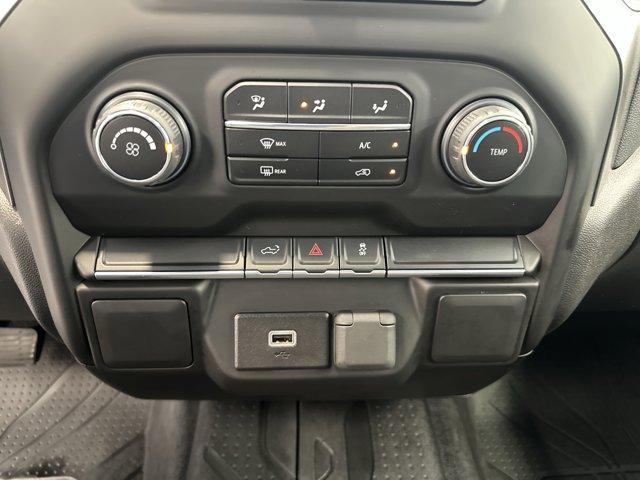 Photo of 2019 Silver Ice Metallic Chevrolet Silverado 1500