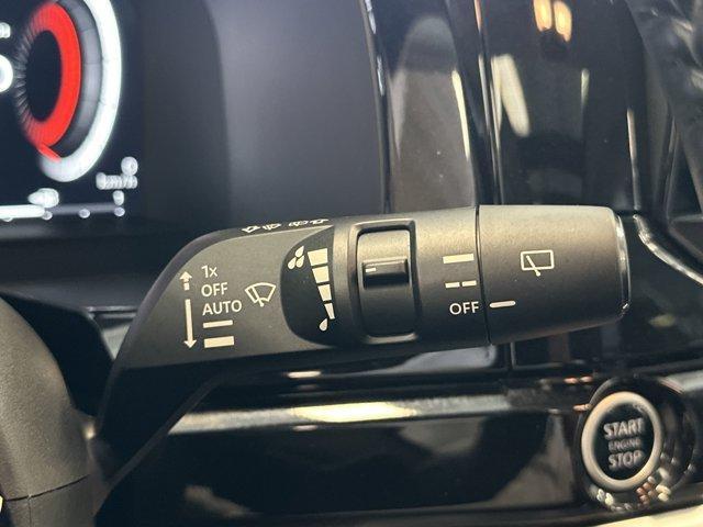 Photo of 2022 Red 2 Tone Nissan Pathfinder