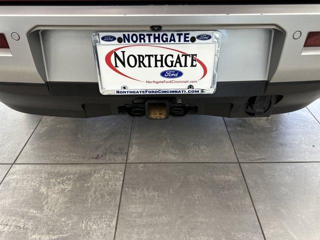 Photo of 2022 Red 2 Tone Nissan Pathfinder