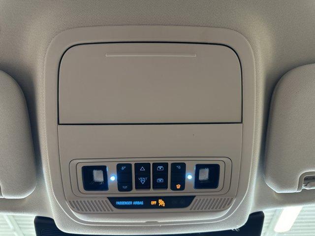 Photo of 2023 Star White Ford Explorer