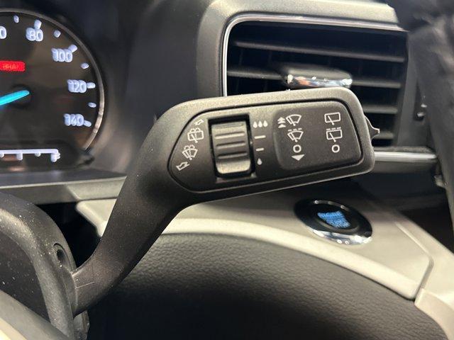 Photo of 2023 Star White Ford Explorer