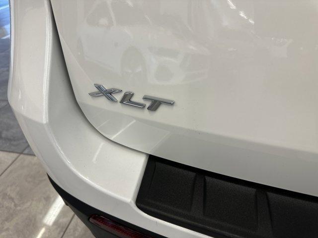 Photo of 2023 Star White Ford Explorer