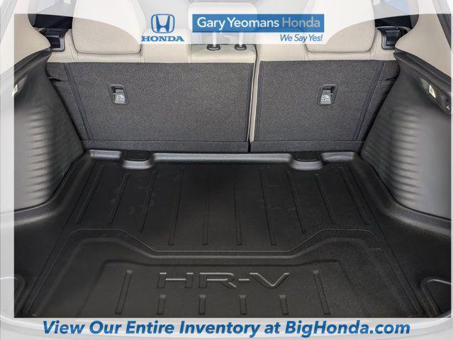Photo of 2026 SOLAR SILV MET Honda HR-V