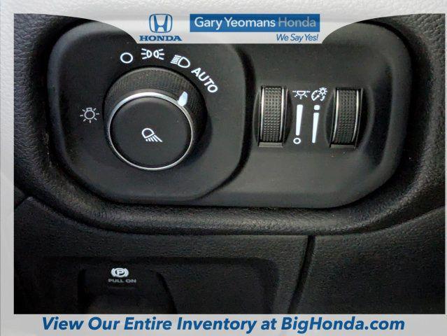 Photo of 2019 Rugged Brown Pearlcoat RAM 1500