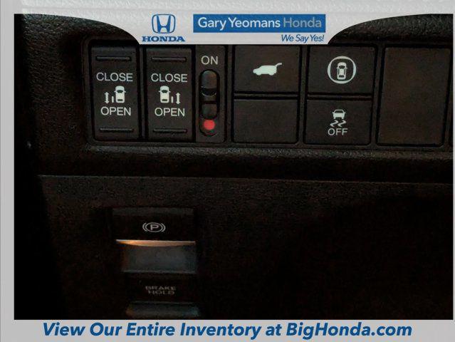 Photo of 2023 Crystal Black Pearl Honda Odyssey
