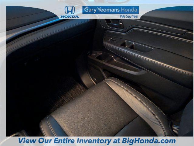Photo of 2023 Crystal Black Pearl Honda Odyssey