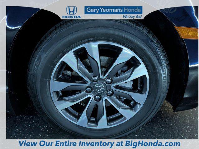 Photo of 2023 Crystal Black Pearl Honda Odyssey