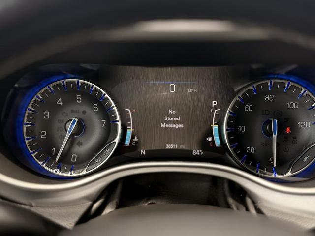 Photo of 2021 Fathom Blue Pearlcoat Chrysler Pacifica