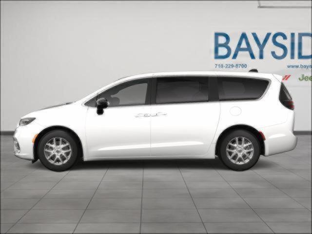 2025 Chrysler Pacifica photo 3