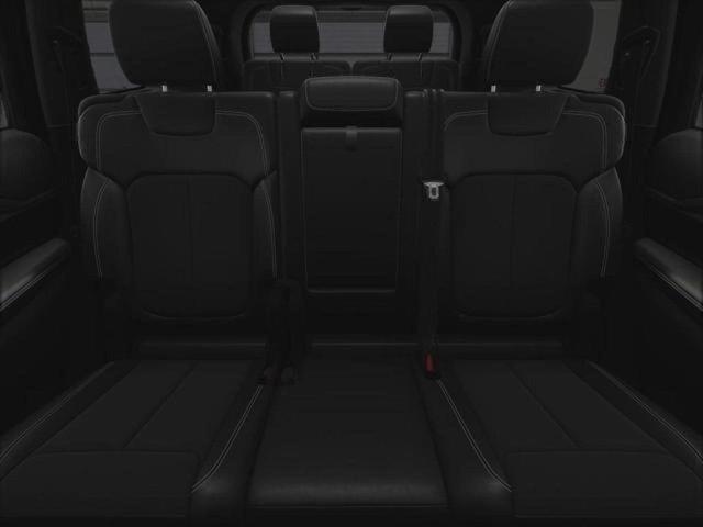 Photo of 2025 Diamond Black Jeep Grand Cherokee L