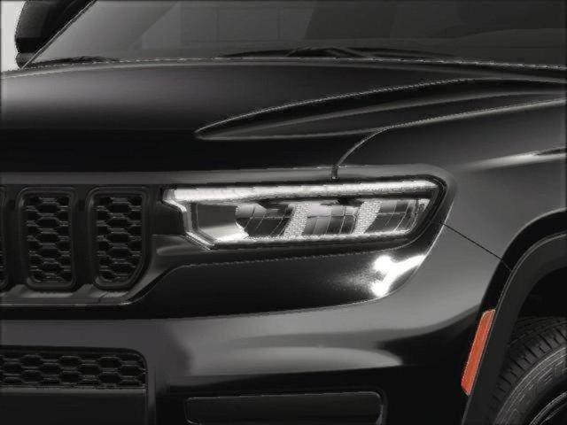 Photo of 2025 Diamond Black Jeep Grand Cherokee L