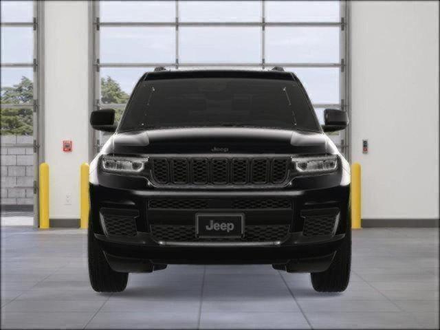 Photo of 2025 Diamond Black Jeep Grand Cherokee L