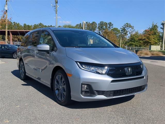 Photo of 2025 Silver Metallic Honda Odyssey