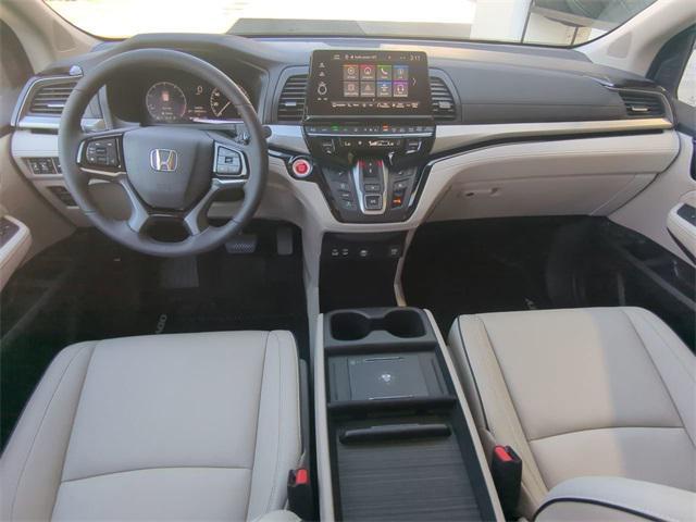 Photo of 2025 Silver Metallic Honda Odyssey