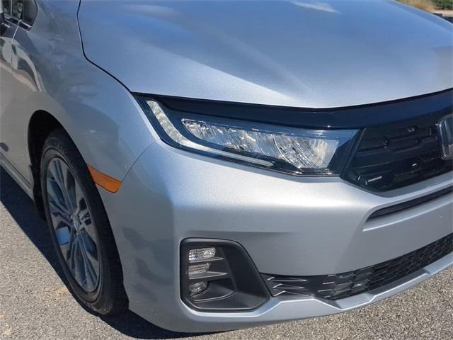 Photo of 2025 Silver Metallic Honda Odyssey