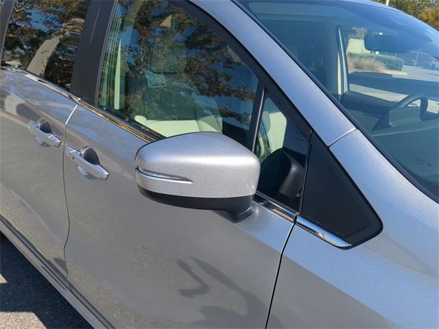 Photo of 2025 Silver Metallic Honda Odyssey