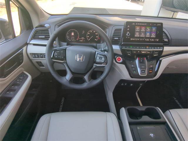 Photo of 2025 Silver Metallic Honda Odyssey