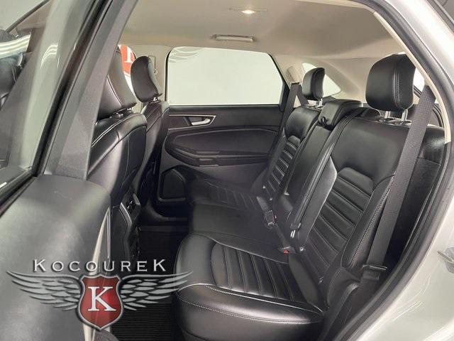 Photo of 2022 Oxford White Ford Edge