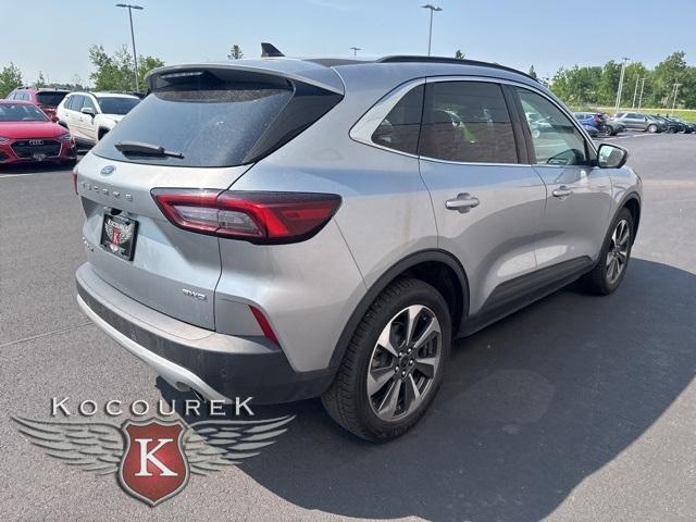 Photo of 2023 Silver Ford Escape