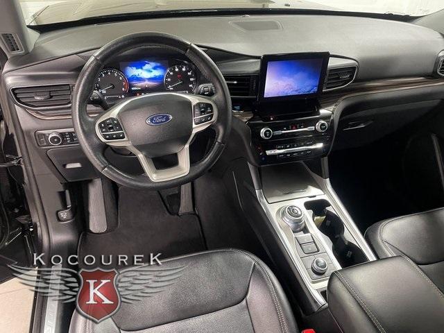 Photo of 2023 Black Ford Explorer