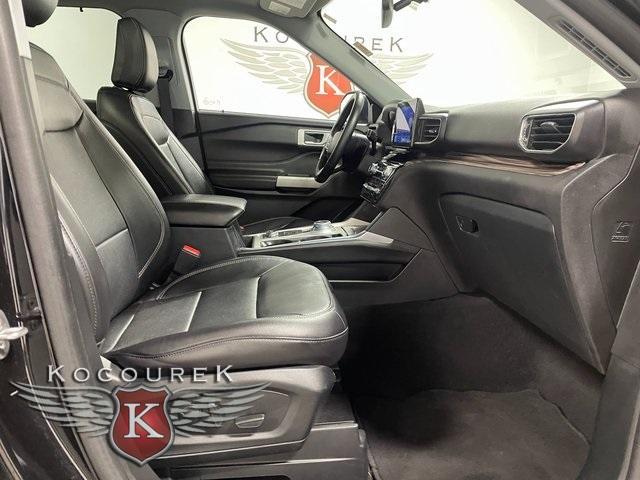 Photo of 2023 Black Ford Explorer