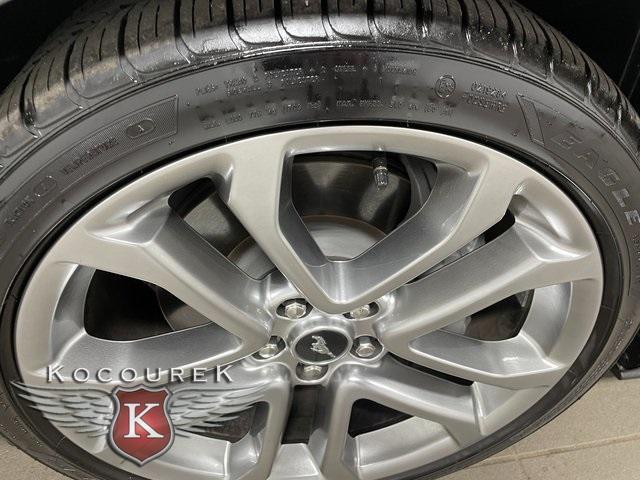 Photo of 2021 Gray Ford Mustang