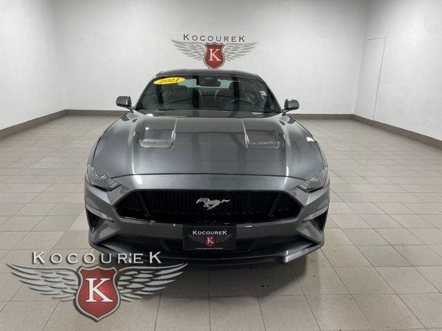 Photo of 2021 Gray Ford Mustang